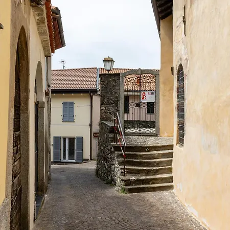 Al Castello -Appartamento Fresco E Ben Isolato Casa de Férias Calolziocorte