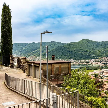 Casa de Férias Al Castello -Appartamento Fresco E Ben Isolato Calolziocorte